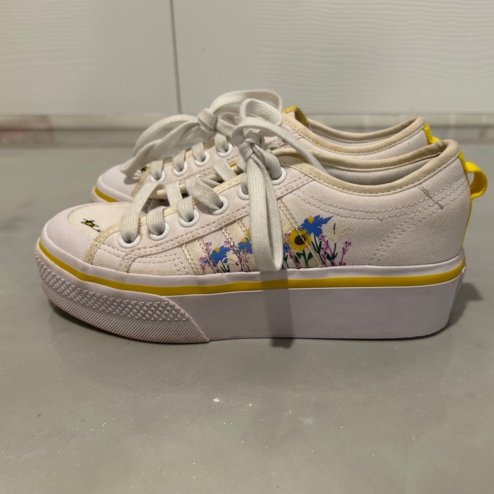 Adidas Nizza Platform J Floral Bee White‎ Canvas Sneakers HP6229 Kids Size 4.5Y
